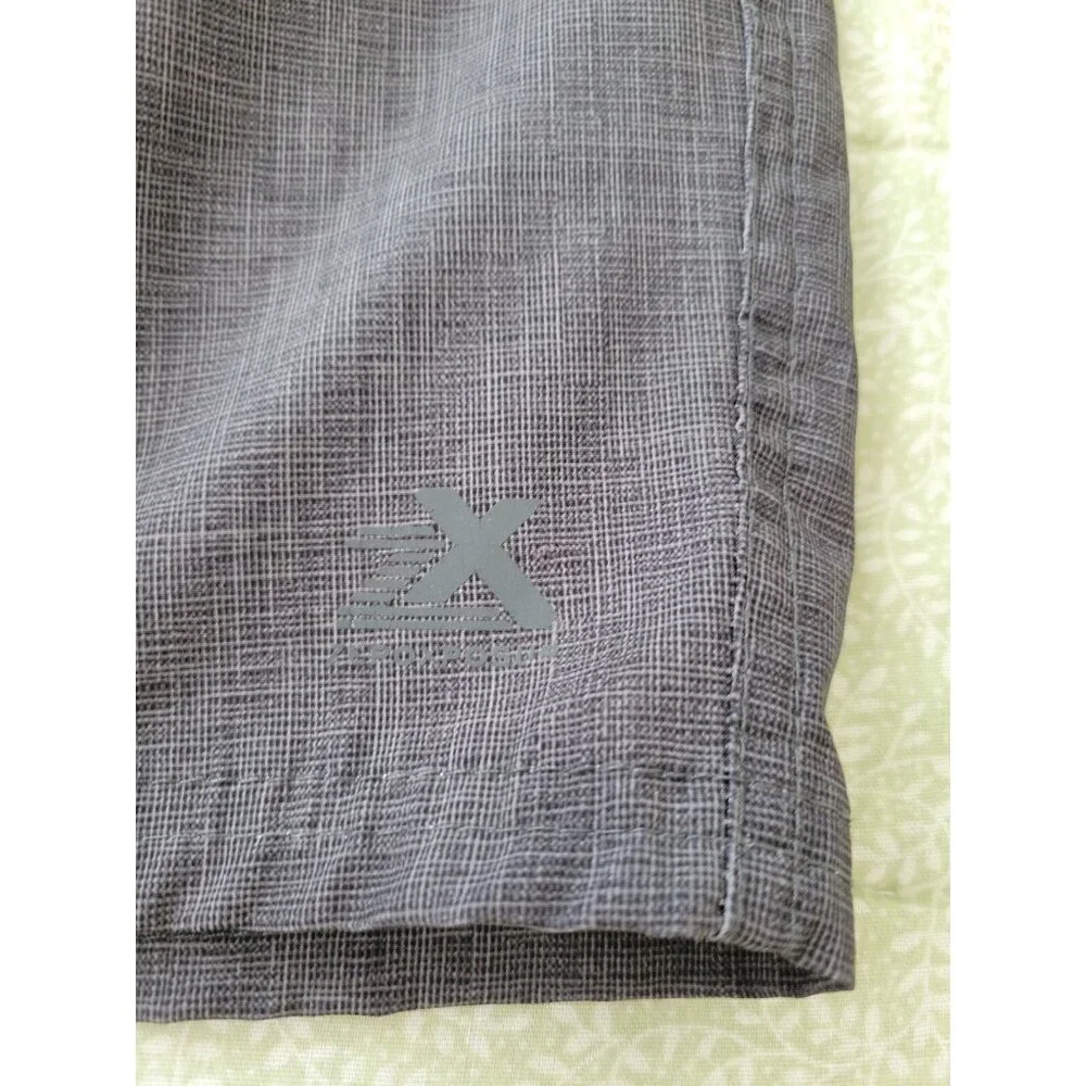Zeroxposur‎ Travel Shorts Men's Size XL Gray Stretch with Pockets lined